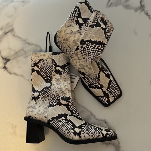 NEW Zara Snake Print Leather Block Heel Squared Toe Ankle Boots Booties 2130/010 - Picture 9 of 13